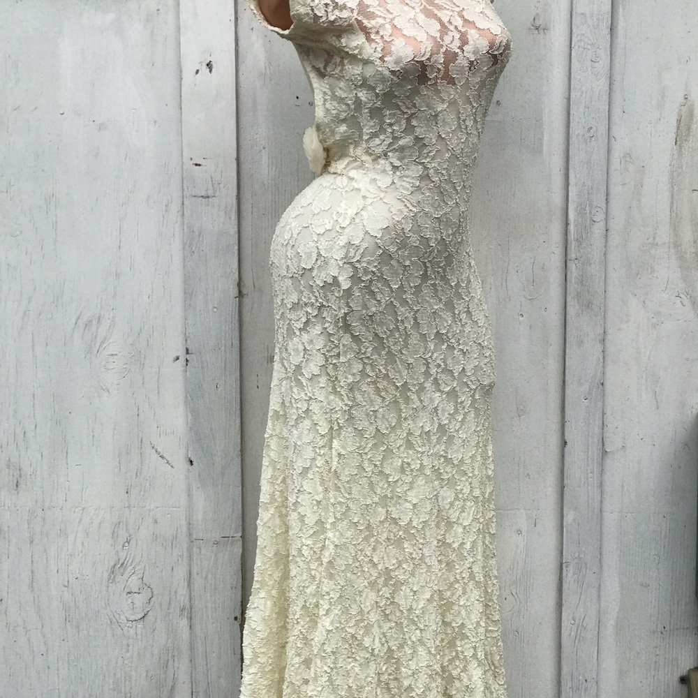 BIFL Lace Betsey Johnson wedding dress bridal vintage 90’s y2k long rose in back